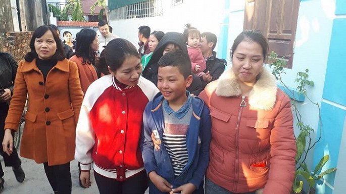 Bé trai 10 tuổi nghi mất tích đạp xe từ Hải Dương lên Hà Nội, ăn chực cỗ cưới, đêm ngủ ven đường tàu - Ảnh 1.