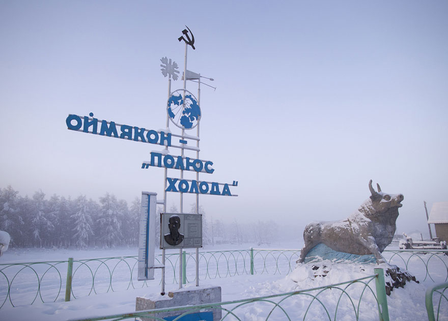 Khi mới đến thành phố Yakutsk, Chapple trọ tại một nhà nghỉ, ngay lập tức anh kết bạn được với một số người dân bản địa và được họ mời về ở trong những ngày lưu lại nơi đây