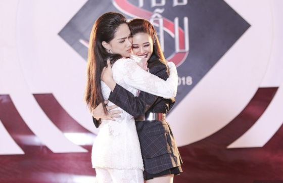 Hoa hậu Hoàn vũ Việt Nam 2019 - Khánh Vân là học trò của Hoa hậu Hương Giang ở cuộc thi siêu mẫu - Ảnh 3.