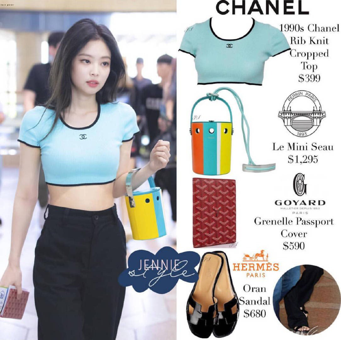 What Blackpinks Jennie wore at the Chanel fallwinter 2022 show