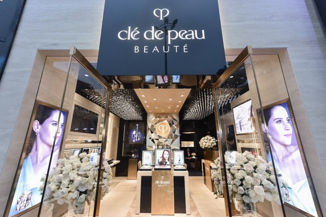 Trải nghiệm cửa h&agrave;ng mỹ phẩm sang trọng đẳng cấp của Cl&eacute; de Peau Beaut&eacute; tại Việt Nam - Ảnh 1.