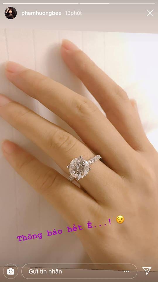 HOT: Phạm Hương khoe nhẫn kim cương ngón áp út, xác nhận đã đính hôn đúng ngày Valentine - Ảnh 2.