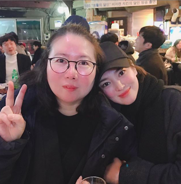Song Hye Kyo tái xuất cực xinh đẹp trên Instagram nhưng netizen đồng loạt khủng bố bằng câu hỏi liên quan tới Song Joong Ki  - Ảnh 1.