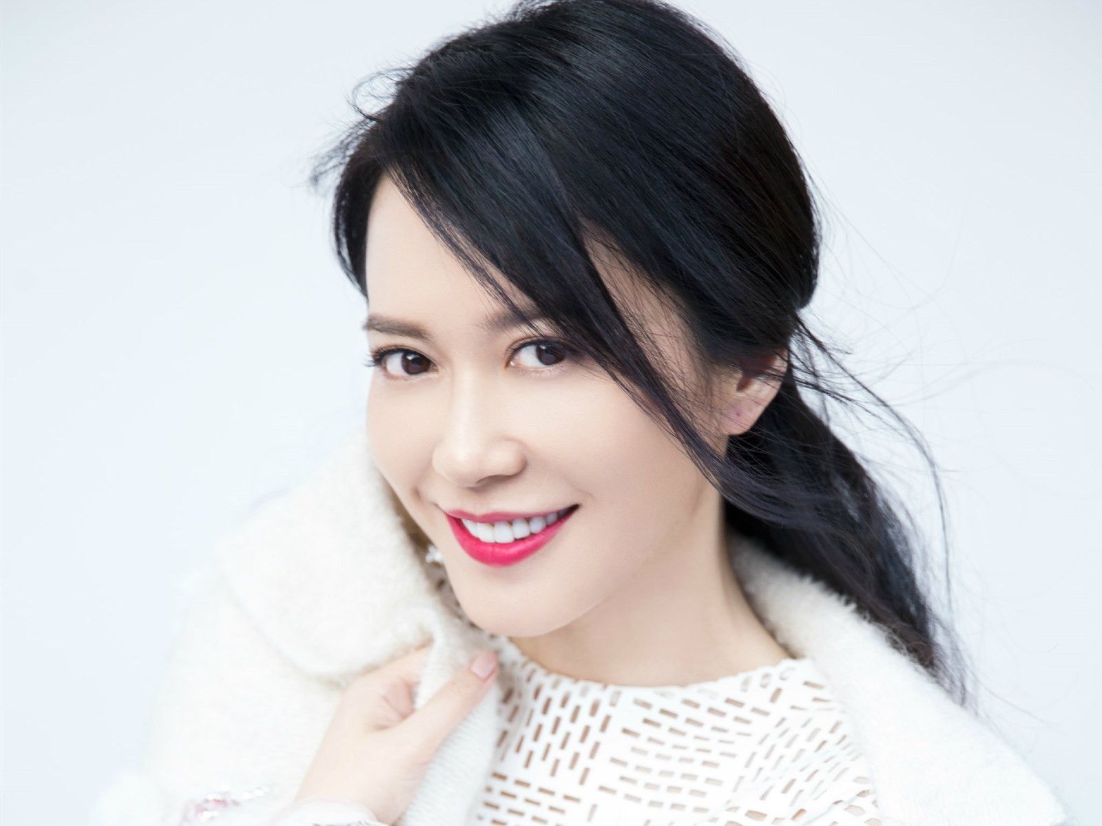 Du Phi Hồng - chị đại U50 g&acirc;y sốt với vẻ đẹp trường tồn c&ugrave;ng ch&acirc;m ng&ocirc;n sống: &ldquo;T&ocirc;i chưa kết h&ocirc;n, nhưng t&ocirc;i hạnh ph&uacute;c&rdquo; - Ảnh 8.