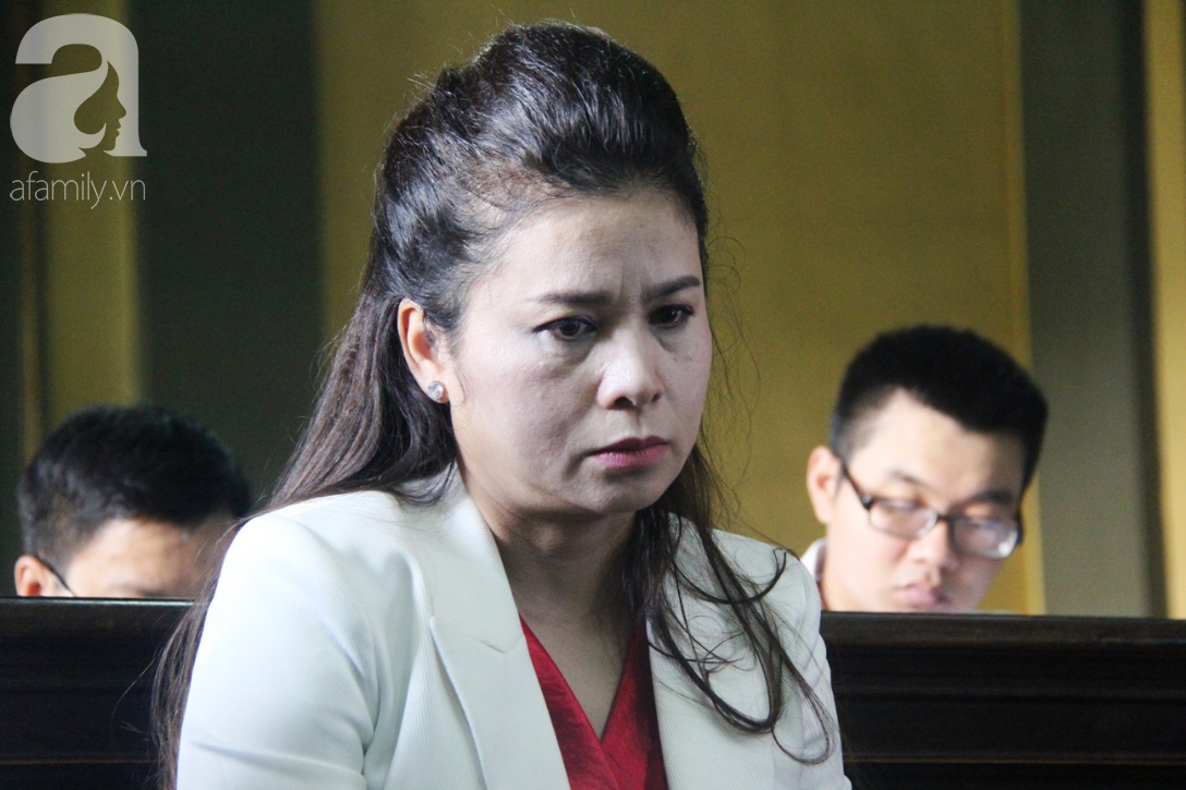 Lê Hoàng Diệp Thảo: Bà Lê Hoàng Diệp Thảo không rút đơn li dị ông Vũ - Ảnh 7. Lê Hoàng Diệp Thảo: Bà Lê Hoàng Diệp Thảo không rút đơn li dị ông Vũ - Ảnh 7.