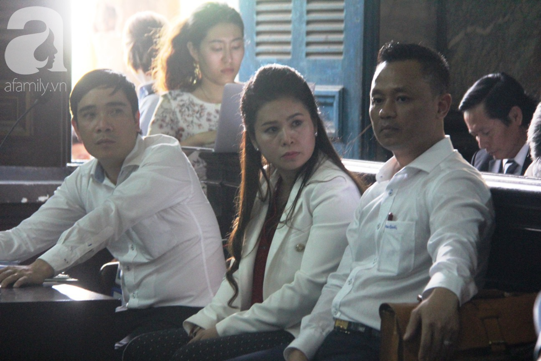 Lê Hoàng Diệp Thảo: Bà Lê Hoàng Diệp Thảo không rút đơn li dị ông Vũ - Ảnh 12. Lê Hoàng Diệp Thảo: Bà Lê Hoàng Diệp Thảo không rút đơn li dị ông Vũ - Ảnh 12.