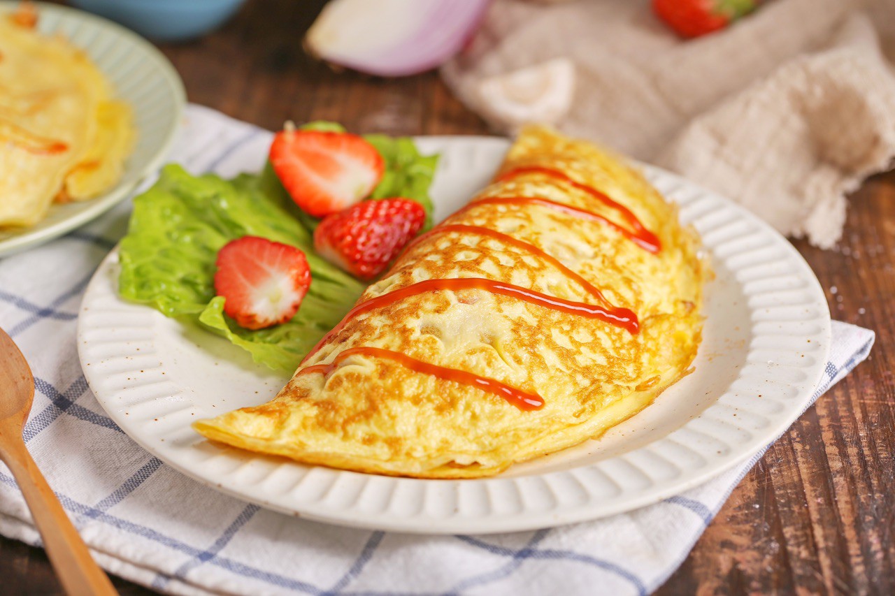 Cứ ngỡ c&aacute;ch rang cơm của m&igrave;nh đ&atilde; l&agrave; chuẩn nhưng đầu bếp Nhật đ&atilde; chỉ ra b&iacute; quyết đặc biệt - Ảnh 1.