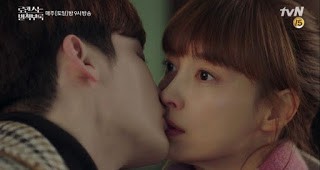 Nụ hôn cách biệt tuổi tác giữa Lee Jong Suk và Lee Na Young trong Phụ lục tình yêu bất ngờ gây tranh cãi - Ảnh 5.