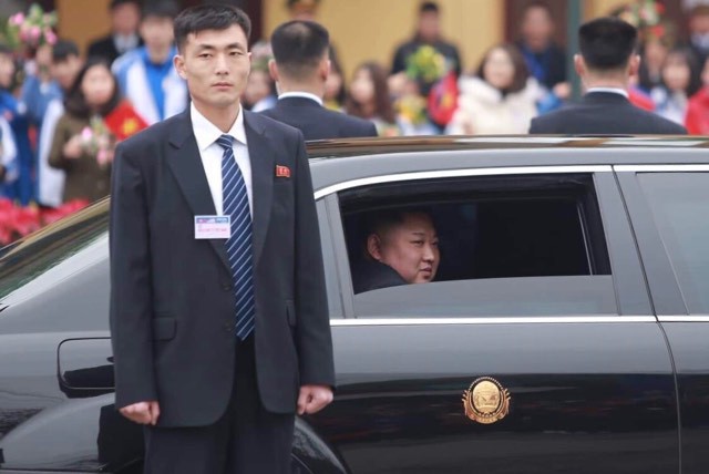Siêu xe bọc thép Mercedes S600 đưa chủ tịch Kim Jong-un từ Đồng Đăng về Hà Nội có gì đặc biệt? - Ảnh 4.