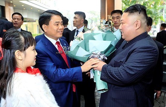 Chỉ trả lời một câu đơn giản thế này với ông Kim Jong Un, bé gái 9 tuổi khiến nhiều người tò mò muốn biết danh tính - Ảnh 1.