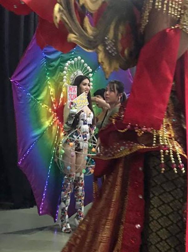 Đại diện Việt Nam gây tranh cãi khi mang Lô Tô vào trang phục truyền thống dự thi Hoa hậu Chuyển giới Quốc tế - Ảnh 2.
