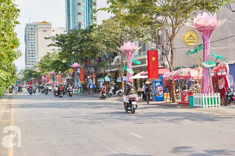 Có đâu ăn Tết lớn như Sài Gòn, đem heo 50 sắc thái phủ khắp nẻo đường lớn nhỏ - Ảnh 7.