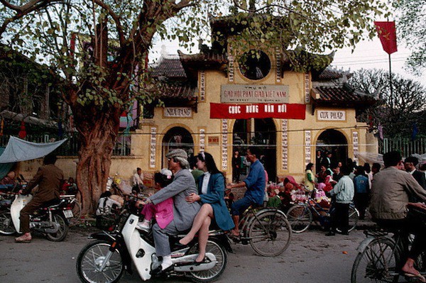 Khám phá Hà Nội ngày Tết những năm 90 qua lăng kính phóng viên nước ngoài - Ảnh 12.