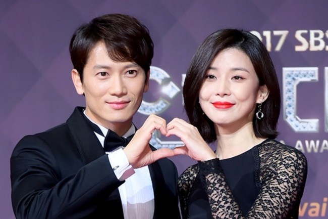 Niềm vui nhân đôi, Hoa hậu Lee Bo Young và tài tử Ji Sung chào đón con thứ 2 vào sáng mùng 1 Tết  - Ảnh 2.