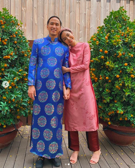 Tăng Thanh Hà khoe ảnh vợ chồng, cư dân mạng phát hiện Louis Nguyễn 2 năm vẫn trung thành 1 bộ áo dài - Ảnh 2. Tăng Thanh Hà khoe ảnh vợ chồng, cư dân mạng phát hiện Louis Nguyễn 2 năm vẫn trung thành 1 bộ áo dài - Ảnh 2.
