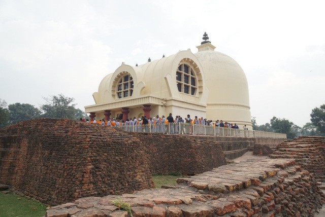 Theo ch&acirc;n du kh&aacute;ch Việt về miền đất phật Ấn Độ - Nepal - Ảnh 1.