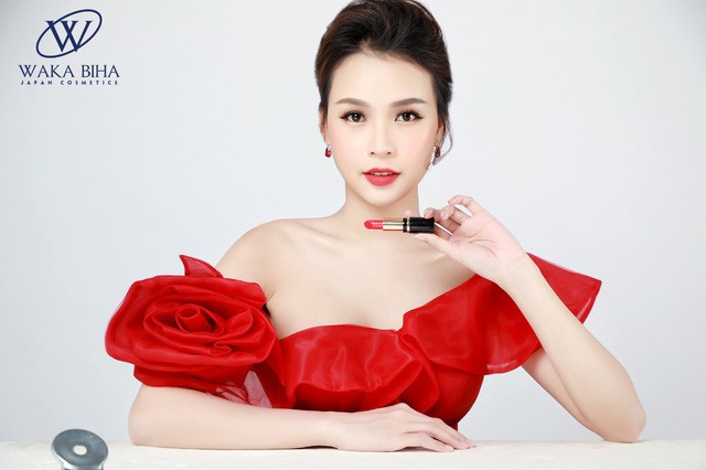 C&ugrave;ng diễn vi&ecirc;n MC, Sam lựa chọn son m&ocirc;i cho ng&agrave;y Quốc tế phụ nữ 8/3 - Ảnh 2.