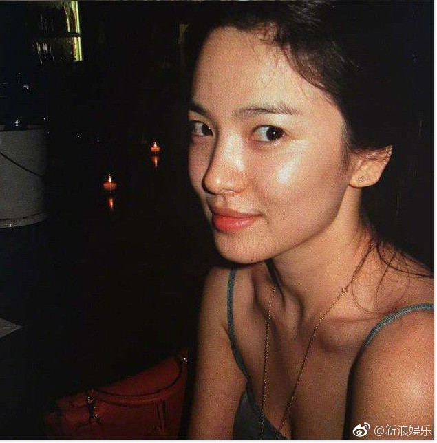 So ảnh mặt mộc của loạt mỹ nhân Hoa - Hàn: Phạm Băng Băng đánh bật Triệu Vy, Angela Baby, Song Hye Kyo… nhờ nước da đặc biệt - Ảnh 10. So ảnh mặt mộc của loạt mỹ nhân Hoa - Hàn: Phạm Băng Băng đánh bật Triệu Vy, Angela Baby, Song Hye Kyo… nhờ nước da đặc biệt - Ảnh 10.