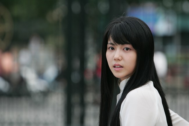 Cảnh phim ngoại tình 18+ gây sốc của mỹ nhân bị đồn là tiểu tam khiến Song Hye Kyo - Song Joong Ki ly hôn - Ảnh 4. Cảnh phim ngoại tình 18+ gây sốc của mỹ nhân bị đồn là tiểu tam khiến Song Hye Kyo - Song Joong Ki ly hôn - Ảnh 4.