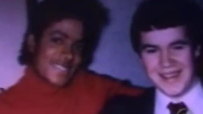 Nạn nhân bị lãng quên trong vụ ấu dâm của Michael Jackson: 13 tuổi bị lạm dụng, cuối cùng vẫn chọn tha thứ cho thần tượng - Ảnh 2.