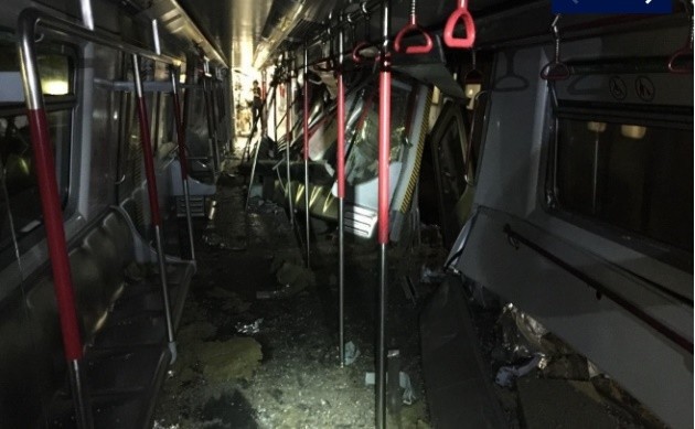 Tàu điện ngầm Hong Kong gặp sự cố tai nạn ngay khi áp dụng thử nghiệm mới - Ảnh 2.