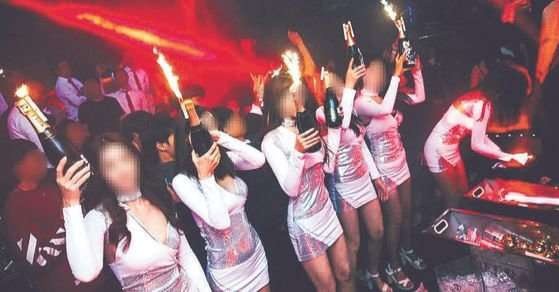 Nền công nghiệp hộp đêm ở Hàn Quốc: Đen tối nhưng ai cũng muốn lao vào, gái gọi dưới tuổi vị thành niên thành “hàng hóa” đem rao bán - Ảnh 4.