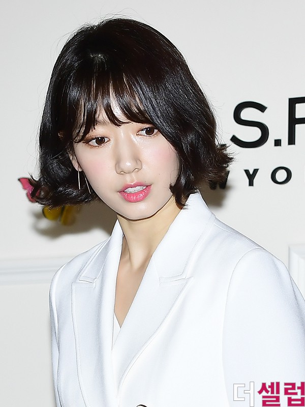 Khoe dáng nuột và đẹp khó cưỡng, Park Shin Hye thật sự đã đạt đến ngưỡng đỉnh cao nhan sắc sau khi xén tóc - Ảnh 6. Khoe dáng nuột và đẹp khó cưỡng, Park Shin Hye thật sự đã đạt đến ngưỡng đỉnh cao nhan sắc sau khi xén tóc - Ảnh 6.