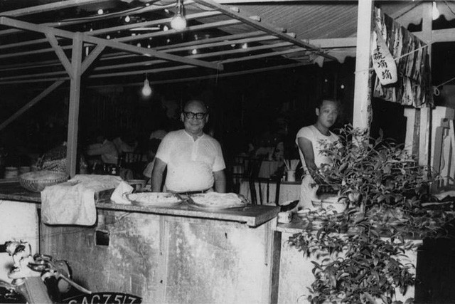 Hành trình “ngoạn mục” trở thành nhà hàng Trung Hoa danh giá của một tiệm ăn ven đường: Thành công suốt 3 thế hệ, định nghĩa lại cả nền ẩm thực Singapore chỉ nhờ tinh thần này! - Ảnh 1.