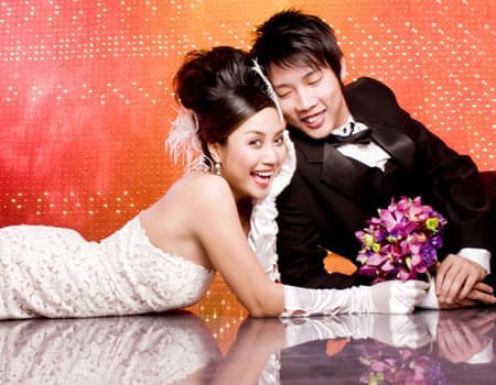 Ốc Thanh Vân công khai bộ ảnh cưới 11 năm trước, tiết lộ vẫn còn giữ kỹ chiếc váy cưới ngay cả khi không còn mặc vừa - Ảnh 2.