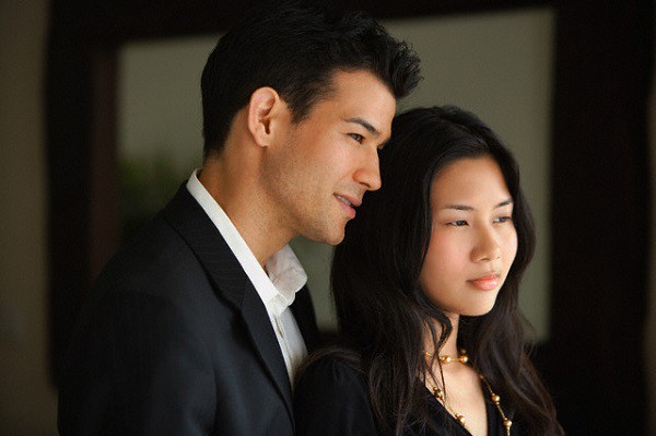 Cứ tới bữa, vợ lại mang bức ảnh đó đặt cạnh mâm cơm làm cổ tôi nghẹn ứ, không sao ăn nổi - Ảnh 1. Cứ tới bữa, vợ lại mang bức ảnh đó đặt cạnh mâm cơm làm cổ tôi nghẹn ứ, không sao ăn nổi - Ảnh 1.