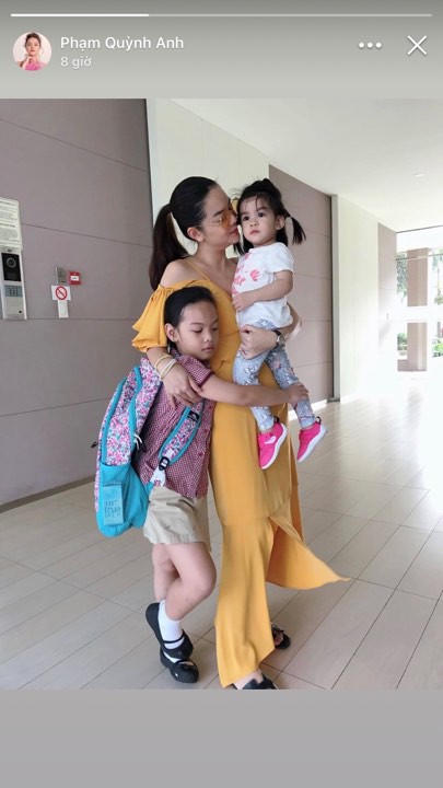 Cuộc sống mẹ đơn thân của Phạm Quỳnh Anh: Chạy show mệt mỏi mấy cũng chỉ cần về nhà ôm 2 công chúa nhỏ - Ảnh 1.