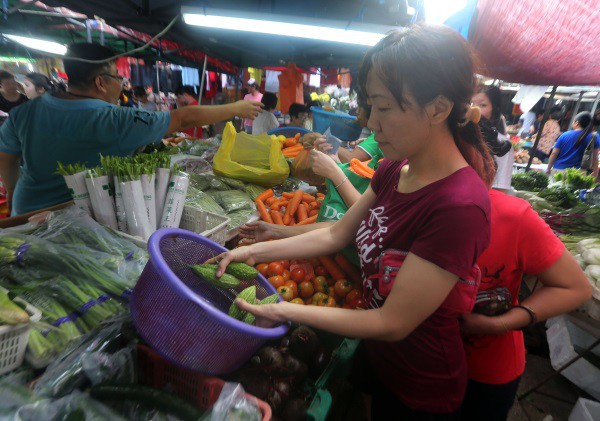 Dâu trẻ ở cữ với mộng chè: Chồng gửi 1 triệu/tuần tiền ăn mà toàn phải nhai rau, thèm thịt không được ăn vì đắt - Ảnh 2.