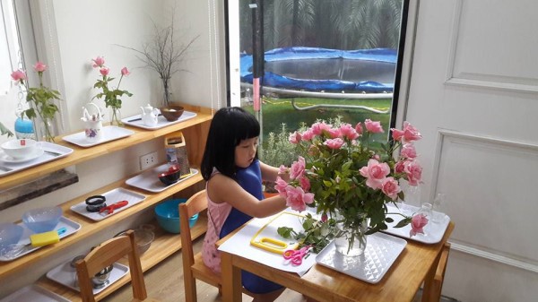 10 hoạt động bổ ích vừa giải trí vừa mang tính giáo dục mà cô giáo Montessori khuyên mẹ nên tích cực cho con tham gia ngay tại nhà - Ảnh 4.