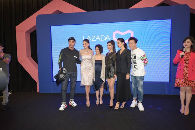 1 tiếng trước giờ G đ&ecirc;m nhạc &ldquo;Si&ecirc;u sinh nhật&rdquo; Lazada: H&agrave;ng triệu fan ng&oacute;ng chờ Dua Lipa v&agrave; c&aacute;c nghệ sĩ - Ảnh 2.