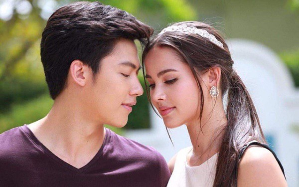 Mẹ bạn trai thẳng tay đuổi cô gái vì tội trèo cao, 5 năm sau bà ta quỳ gối xin tha thứ nhưng đã muộn - Ảnh 1. Mẹ bạn trai thẳng tay đuổi cô gái vì tội trèo cao, 5 năm sau bà ta quỳ gối xin tha thứ nhưng đã muộn - Ảnh 1.