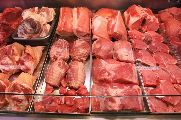 Ăn thịt lợn chưa nấu chín, nam thanh niên 18 tuổi tử vong vì nhiễm sán lợn trong não - Ảnh 1.
