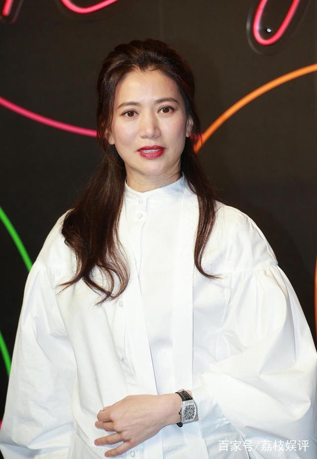 Hoa hậu Hong Kong Viên Vịnh Nghi giữ trọn nét thanh xuân, nhan sắc không một nếp nhăn ở tuổi U50 - Ảnh 9.