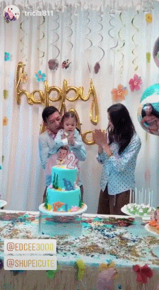 Trần Quán Hy cùng chân dài Victorias Secret thơm lõm má cô con gái nhỏ trong tiệc sinh nhật mừng 2 tuổi - Ảnh 2.