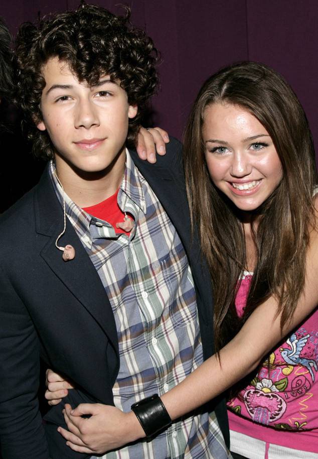 Chia tay đã lâu và đều đã lập gia đình, Nick Jonas bất ngờ say sưa nói về tình cũ Miley Cyrus - Ảnh 2.