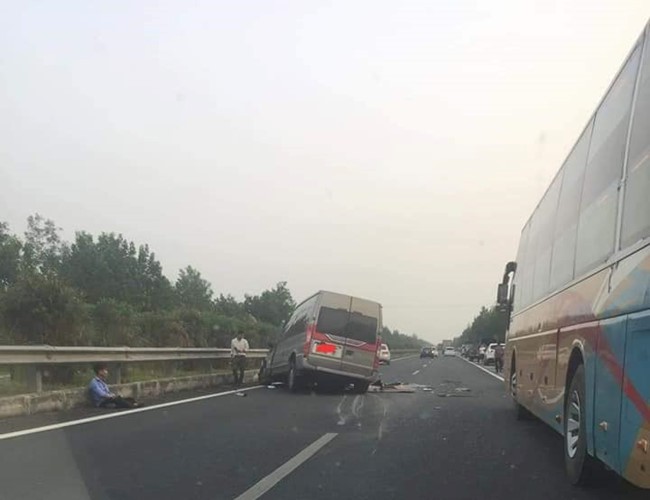 Vụ tai nạn trên cao tốc Pháp Vân - Cầu Giẽ: Danh tính 2 nạn nhân tử vong thương tâm - Ảnh 1.