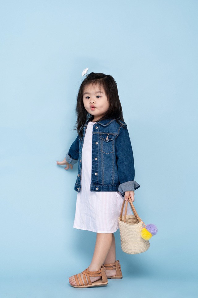 Gia đình Vân Trang “ton sur ton” trong trang phục của Old Navy - Ảnh 3.