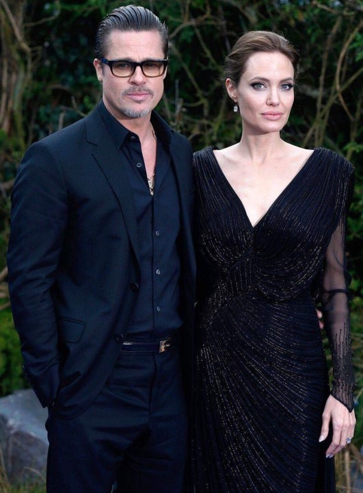 Angelina Jolie kéo dài quá trình ly hôn để mong được quay trở về bên Brad Pitt? - Ảnh 1. Angelina Jolie kéo dài quá trình ly hôn để mong được quay trở về bên Brad Pitt? - Ảnh 1.