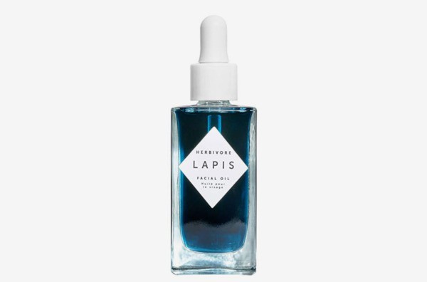Chỉ với quy trình skincare tốn chưa đầy 3 phút, cô nàng này đã hô biến làn da khô dễ nổi mụn của mình trở nên bóng khỏe rạng rỡ - Ảnh 5. Chỉ với quy trình skincare tốn chưa đầy 3 phút, cô nàng này đã hô biến làn da khô dễ nổi mụn của mình trở nên bóng khỏe rạng rỡ - Ảnh 5.