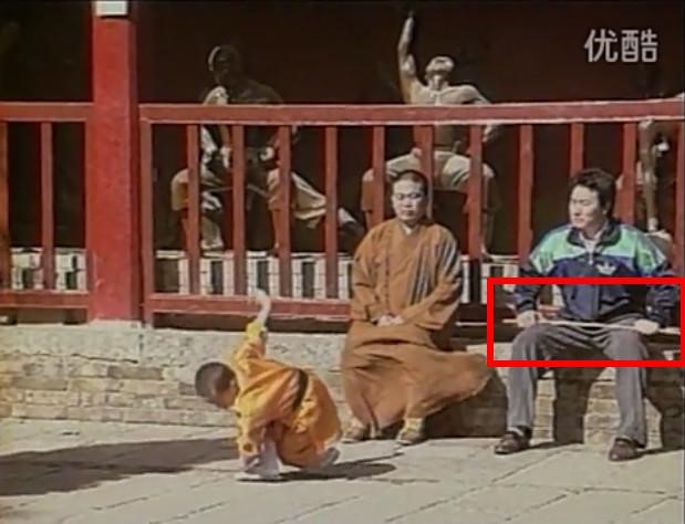 Cha Thích Tiểu Long: Thân thế khủng, là đại cao thủ Thiếu Lâm, gia sản đủ mua cả con phố sầm uất - Ảnh 3.