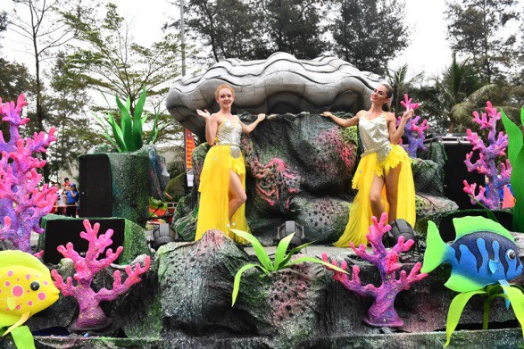 Tưng bừng Carnival Đường phố Sầm Sơn 2019 - Ảnh 4.