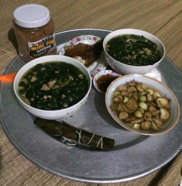 Định nấu mâm cơm giải nhiệt đầu hè, mẹ trẻ tá hỏa khi nhẩm tính giá tiền bát canh cua - Ảnh 1. Định nấu mâm cơm giải nhiệt đầu hè, mẹ trẻ tá hỏa khi nhẩm tính giá tiền bát canh cua - Ảnh 1.