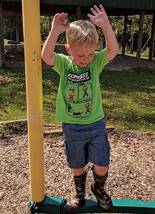 Con trai 5 tuổi bị gãy xương tay cũng là lúc sự thật kinh khủng được tiết lộ khiến bố mẹ đau đớn không nguôi - Ảnh 5.