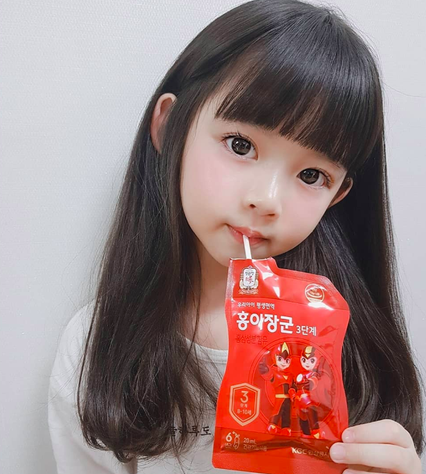 Cô bé Hàn Quốc mới 7 tuổi đã được dự đoán sẽ là mỹ nhân đình đám trong tương lai - Ảnh 2.