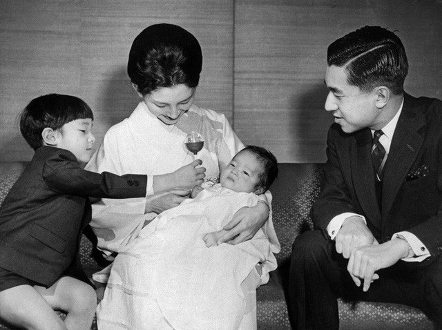 Hơn 60 năm trước, từng có chàng Thái tử Nhật Bản dám cãi lời bố mẹ, quyết cưới vợ thường dân rồi tự vẽ nên chuyện cổ tích khó tin - Ảnh 9.