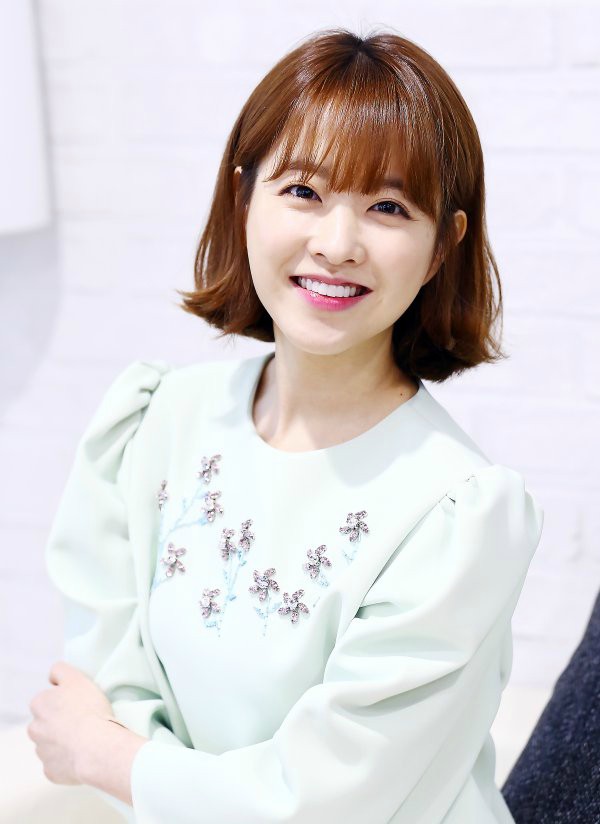 Nuối tiếc nhìn lại loạt ảnh trẻ trung không tuổi chỉ mới vài tháng trước của Park Bo Young - Ảnh 15.